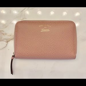 Gucci pink leather wallet